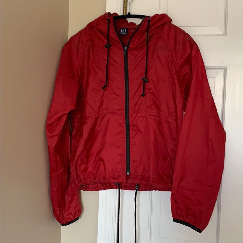 GAP windbreaker/raincoat